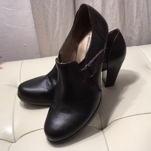 Cliffs Dark Brown Booties